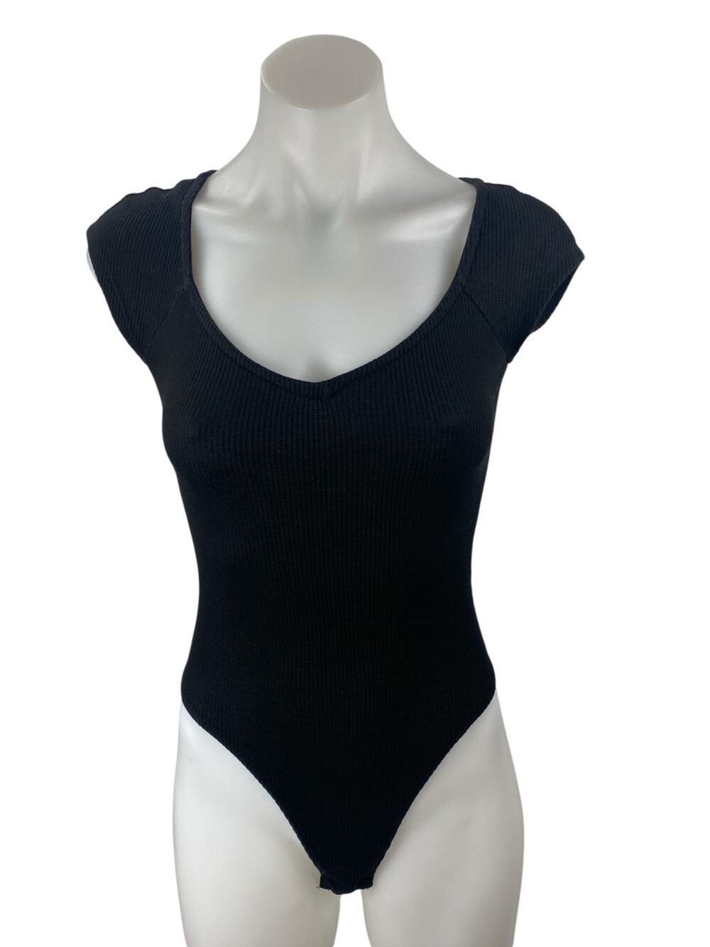 Princess Polly Black Short Sleeve Ribbed Knit Scoop Neck Bodysuit Top Size 2
